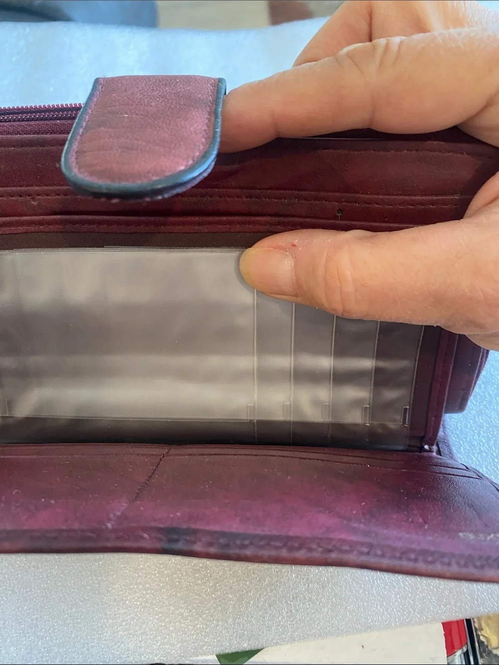 Buxton Heiress Burgandy Wallet Cowhide.